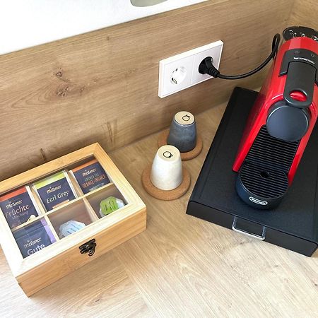 Gesamte Wohnung, Kueche, Parkplatz, Terrasse Бад Белинген Екстериор снимка