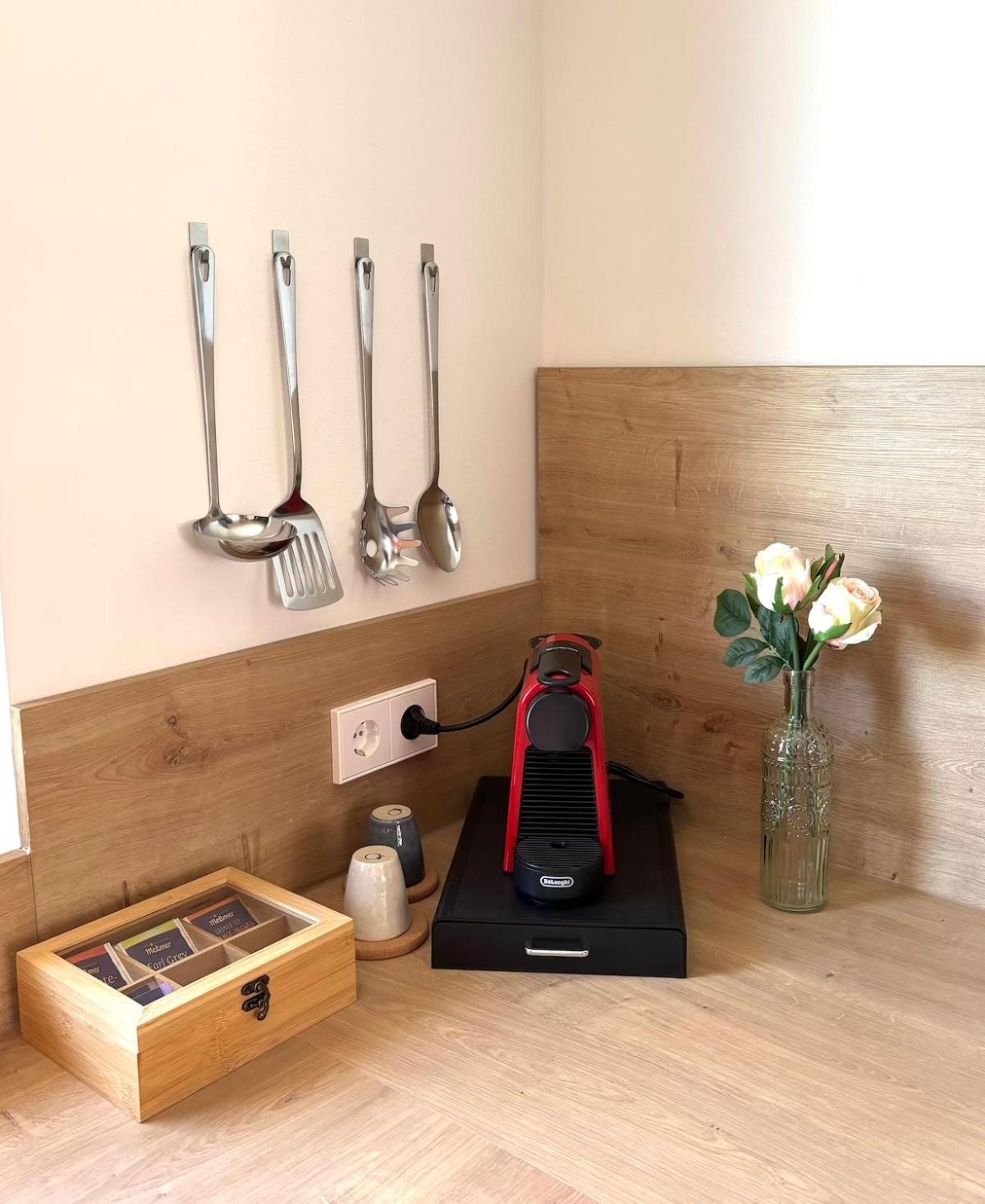 Gesamte Wohnung, Kueche, Parkplatz, Terrasse Бад Белинген Екстериор снимка